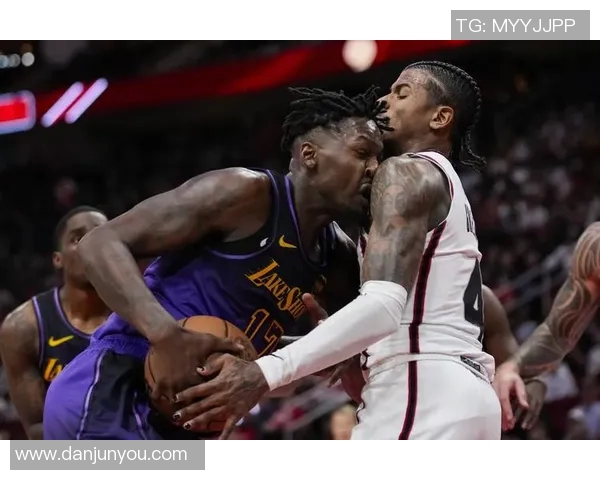 火箭与湖人季后赛对决回顾：激情碰撞与传奇时刻的交织