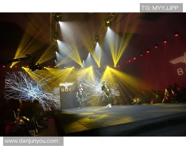 于德豪的奋斗历程与成功秘诀探秘，启示年轻一代追求梦想的勇气与智慧